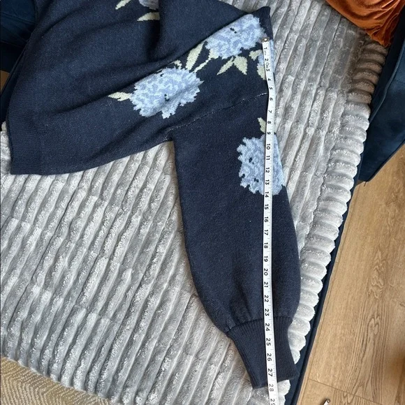 Floral jacquard balloon sleeve knit sweater top - Picture 6 of 7